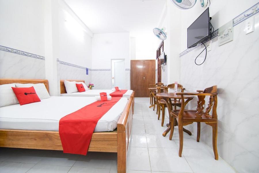 Reddoorz Hoang Tuan Hotell Ho Chi Minh-staden Exteriör bild