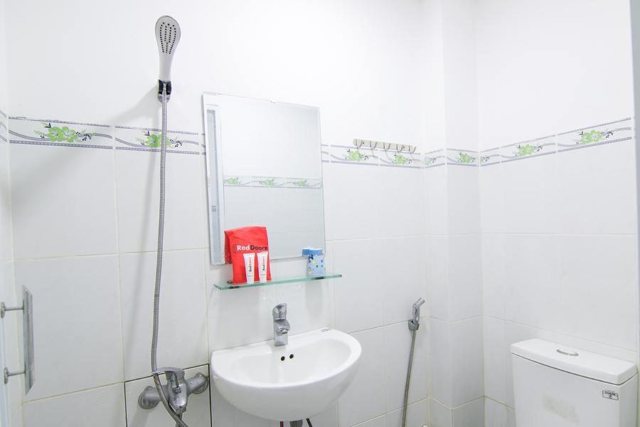 Reddoorz Hoang Tuan Hotell Ho Chi Minh-staden Exteriör bild